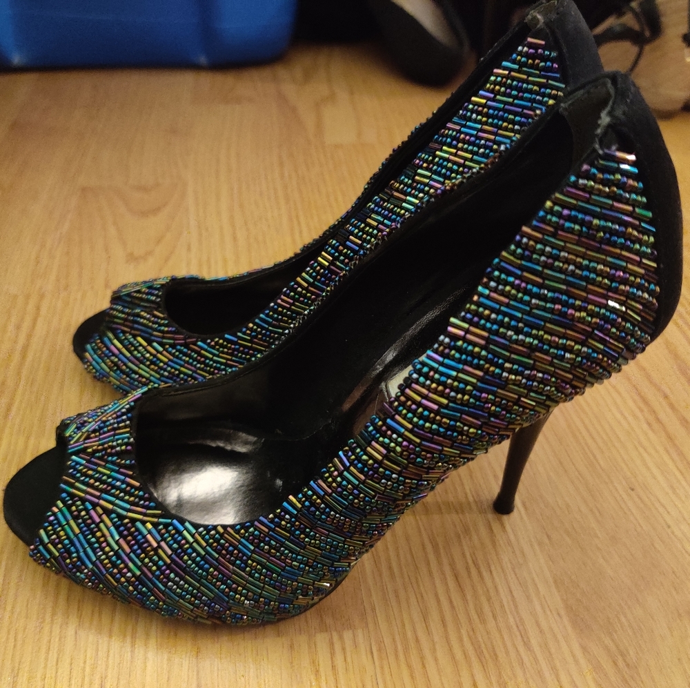 Beautiful beaded Dune shows